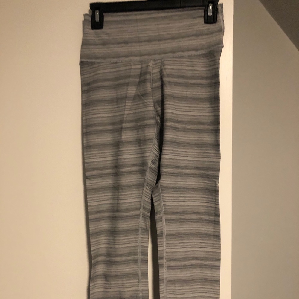 Lululemon leggings size 6